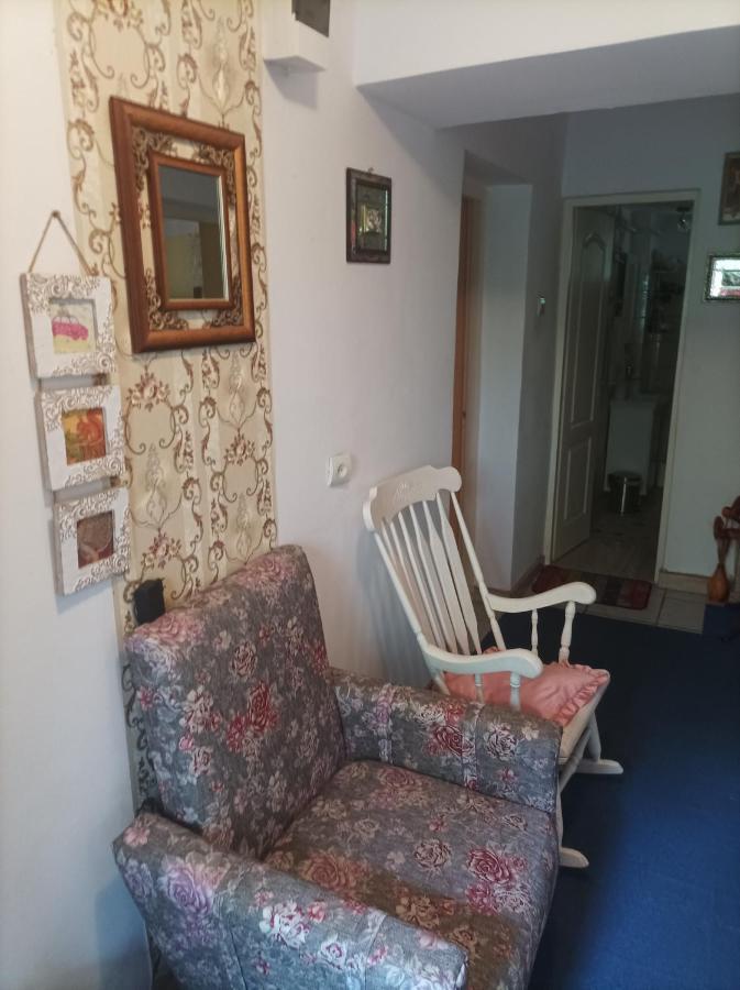 Apartament Cu Doua Camere Si Gradina Cluj-Napoca Luaran gambar