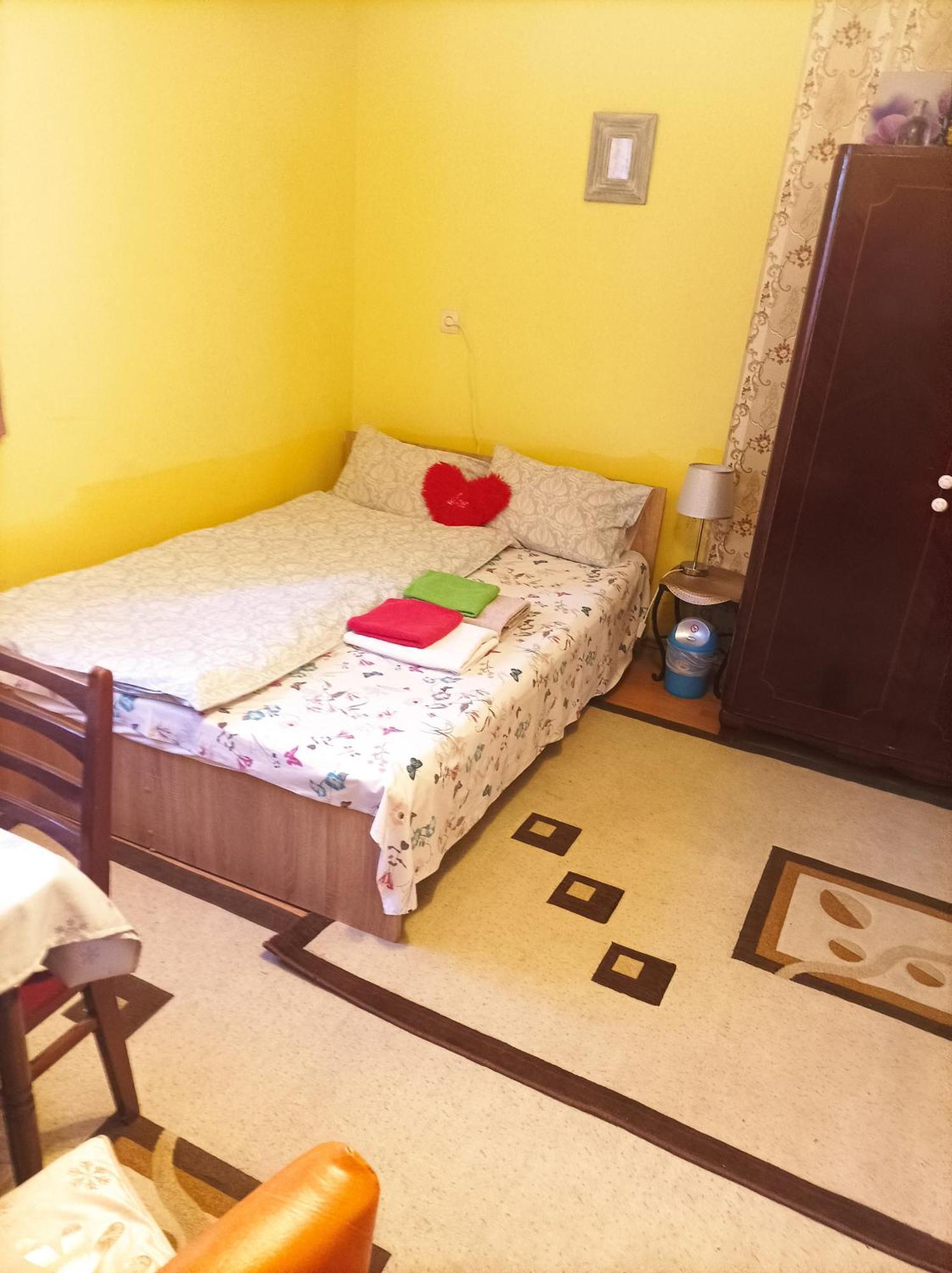 Apartament Cu Doua Camere Si Gradina Cluj-Napoca Luaran gambar