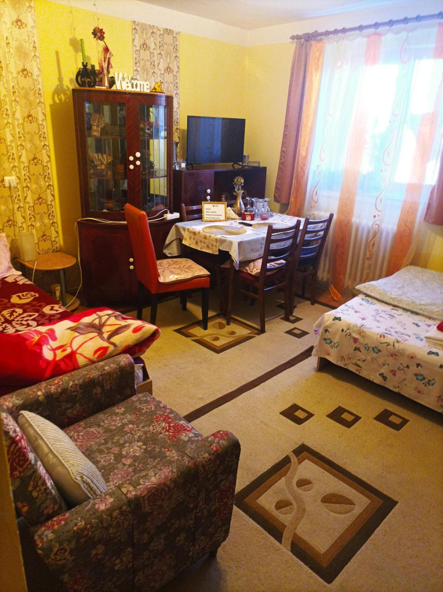 Apartament Cu Doua Camere Si Gradina Cluj-Napoca Luaran gambar