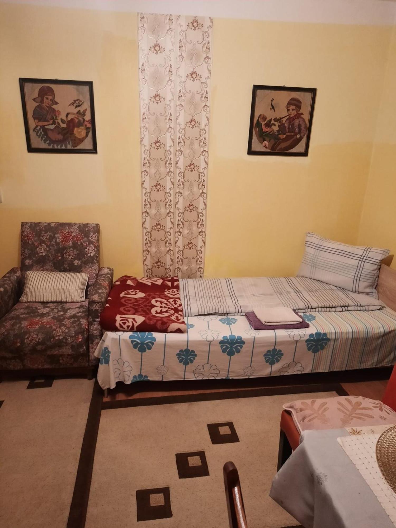 Apartament Cu Doua Camere Si Gradina Cluj-Napoca Luaran gambar