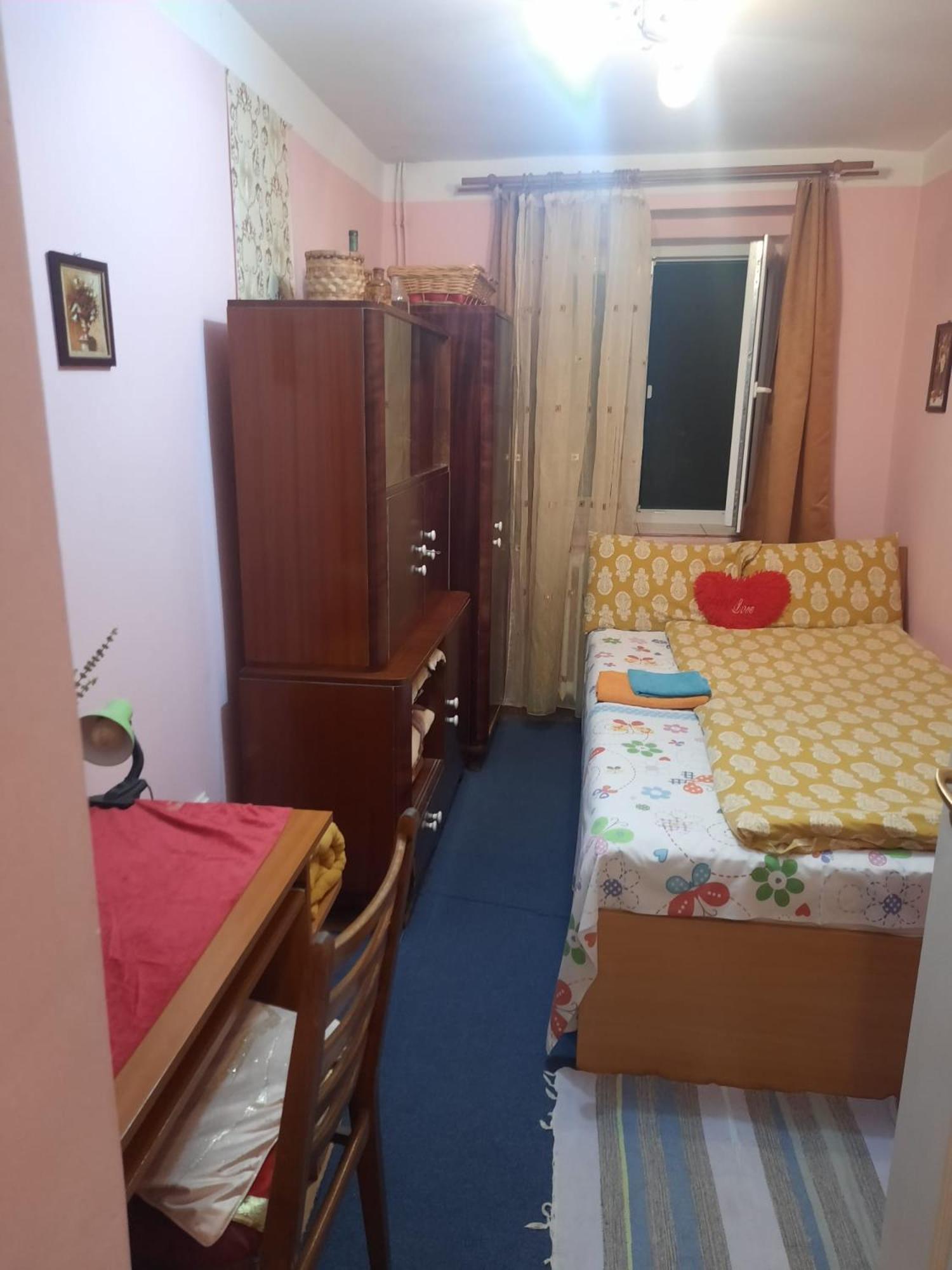 Apartament Cu Doua Camere Si Gradina Cluj-Napoca Luaran gambar